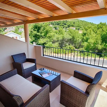Apartment Dalia *