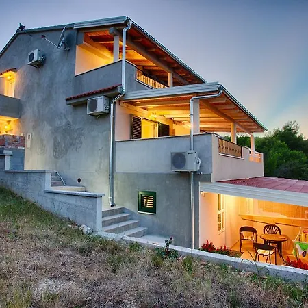 Dalia Apartman Vis